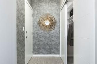 Lyric Leases Front Entrance 